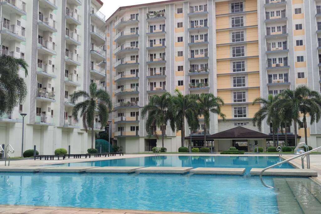 Cherolds Place Lovely 1 Bedroom Condo With Balcony Манила Экстерьер фото