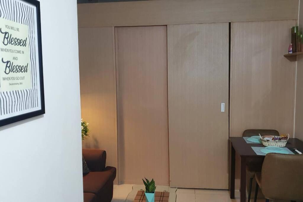 Cherolds Place Lovely 1 Bedroom Condo With Balcony Манила Экстерьер фото
